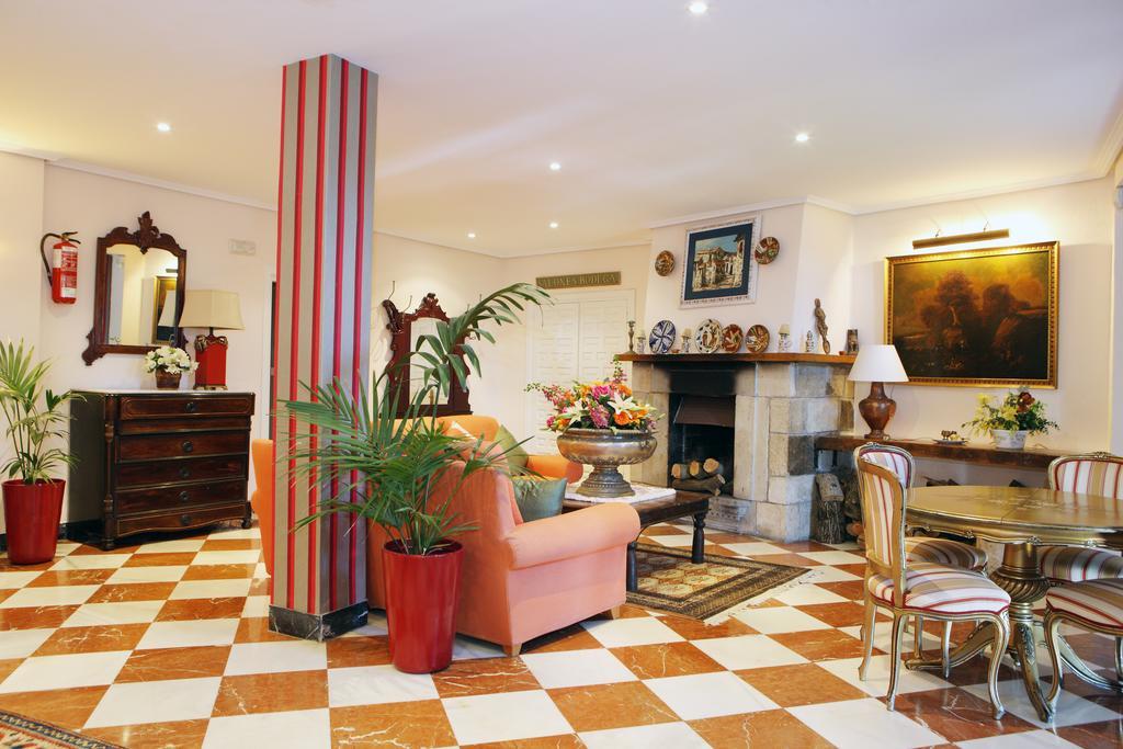 Hotel Restaurante Risco Laredo Ngoại thất bức ảnh