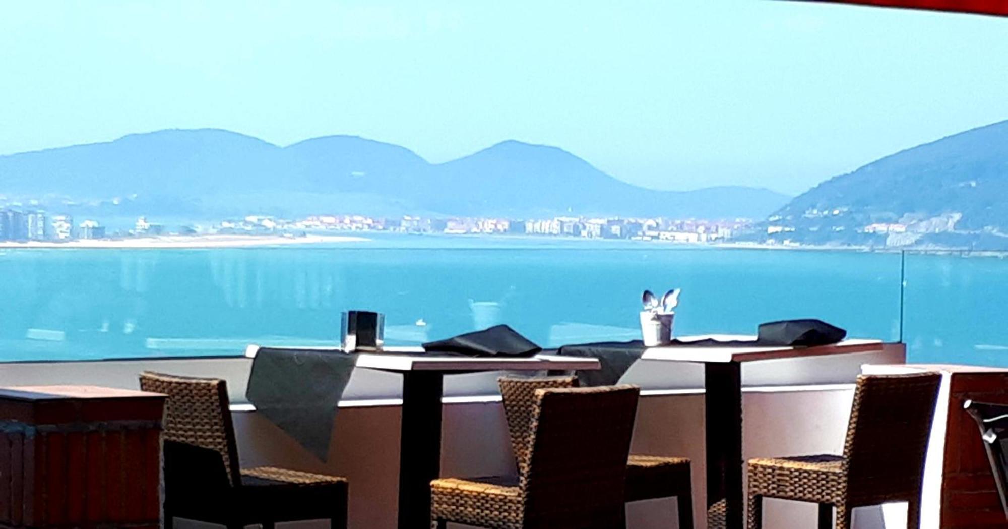 Hotel Restaurante Risco Laredo Ngoại thất bức ảnh