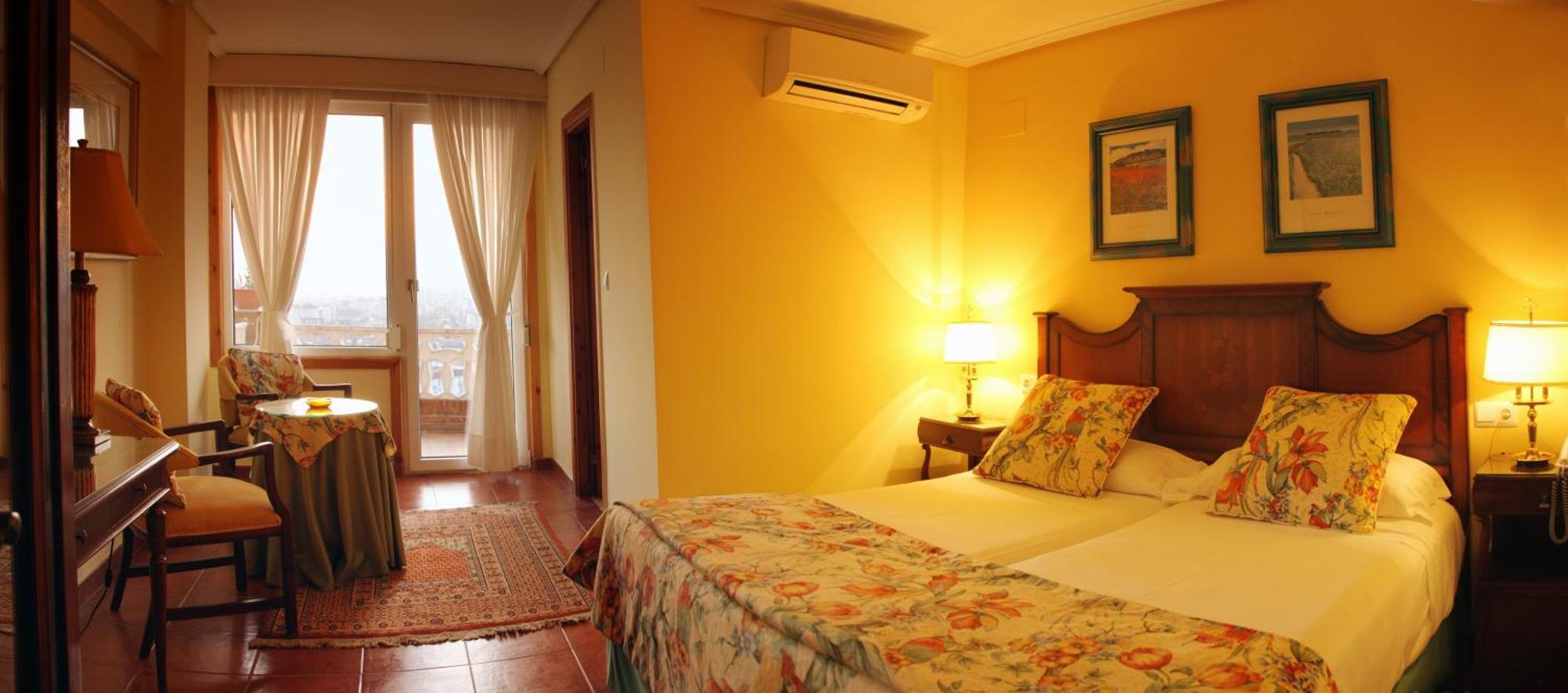 Hotel Restaurante Risco Laredo Ngoại thất bức ảnh
